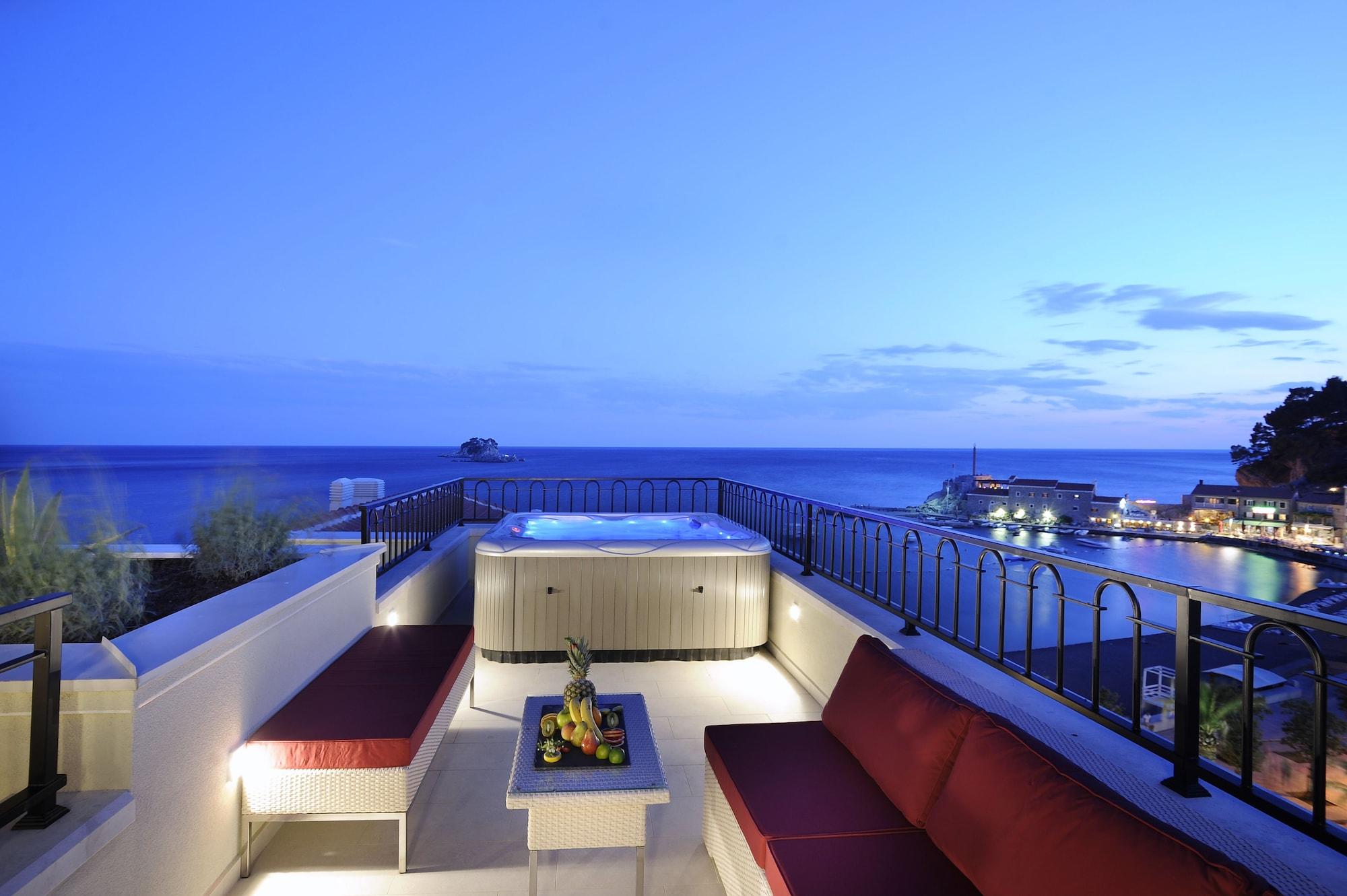 Hotel Riva By Aycon 4*